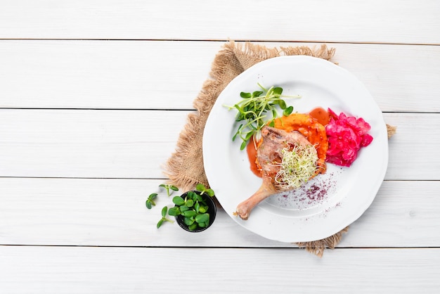 Talrz z domowym jedzeniem